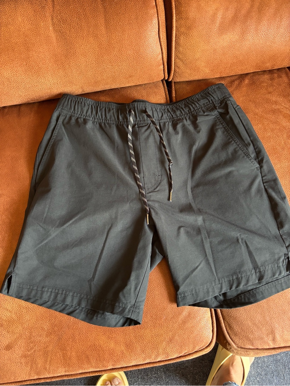 Chaps Black Men's Elastic Waist Pull-On Shorts